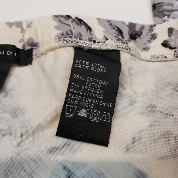 2/$18 Attitude Floral Leggings - Picture 5 of 6